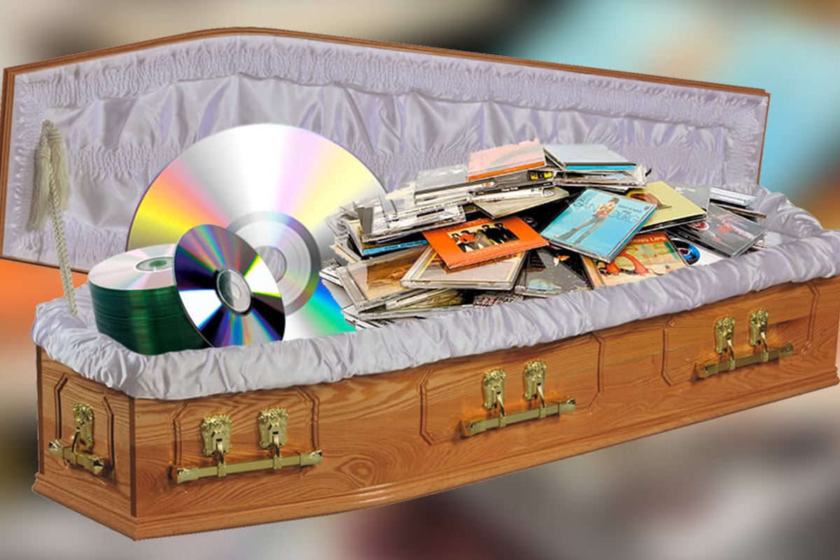 RIAA mid-year report says CDs are dying three times as fast as vinyl is growing