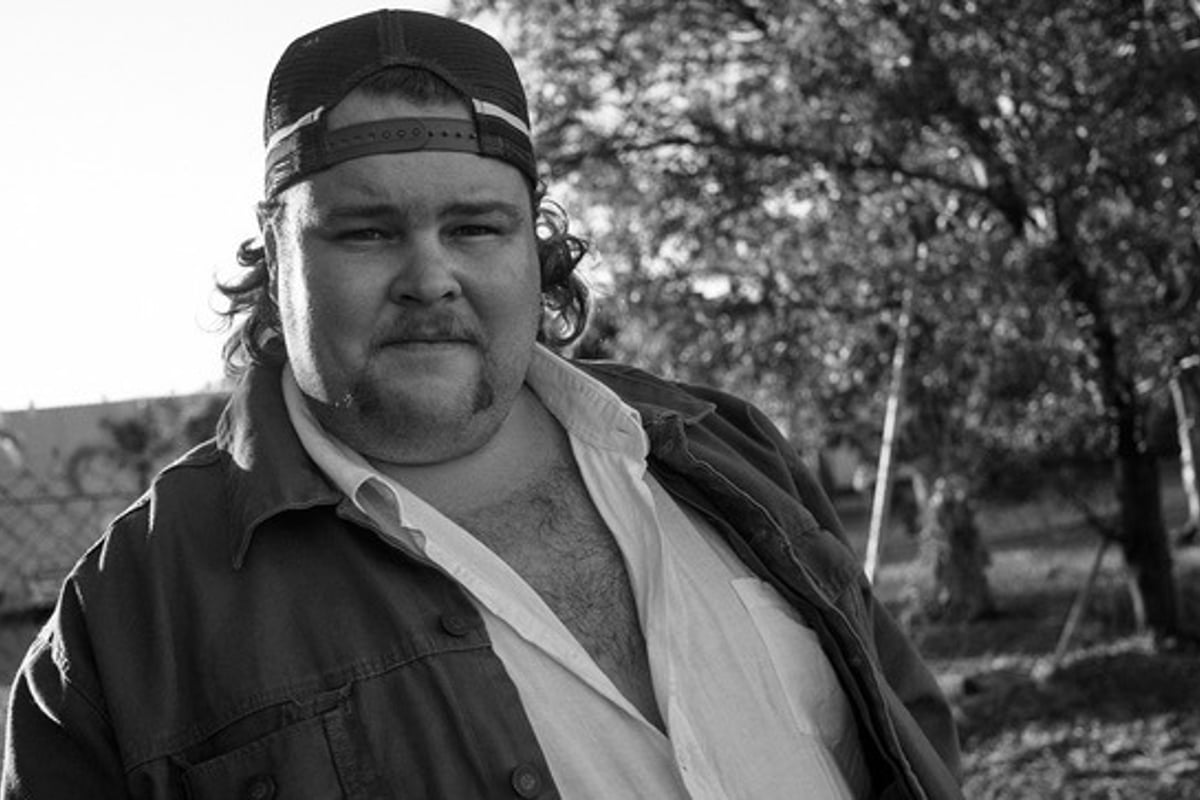 Apple Music showcases Australian country music with Brad Cox’s ‘Happy Hour Down Under’