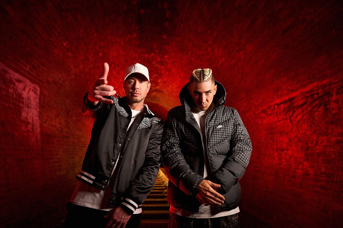 Bliss n Eso Land Fourth ARIA No. 1 Album Debut with ‘The Moon (The Light Side)’
