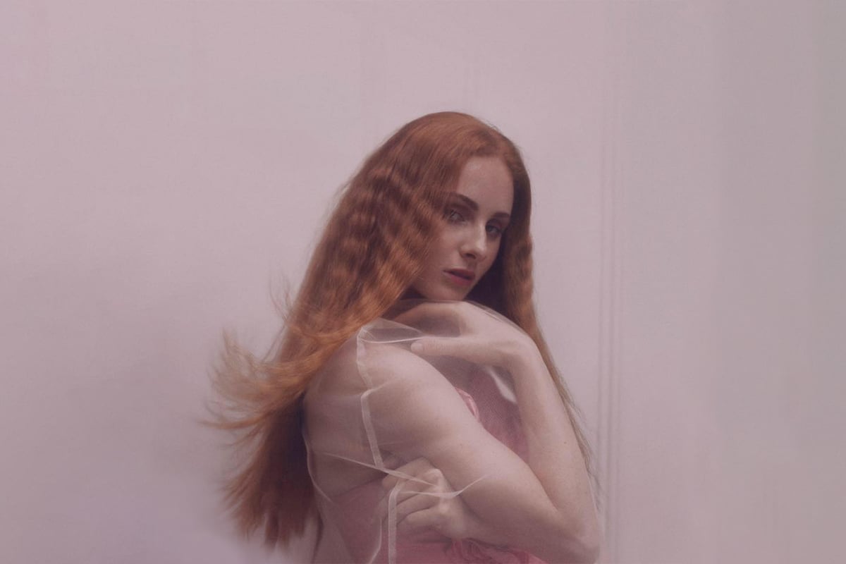 Vera Blue works her magic on new single, releases first live album