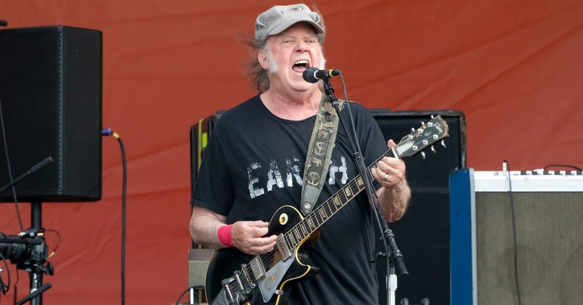 Neil Young Cancels Free Concert in Ukraine
