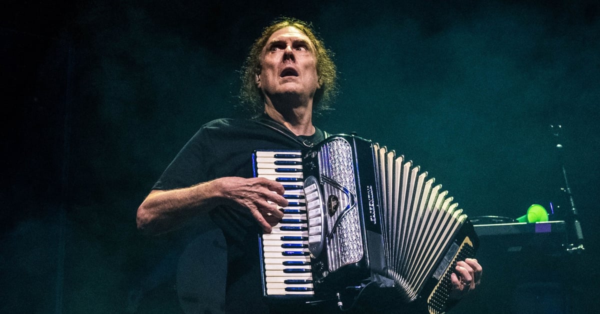 ‘Weird Al’ Yankovic Conquers Madison Square Garden at Historic New York City Concert