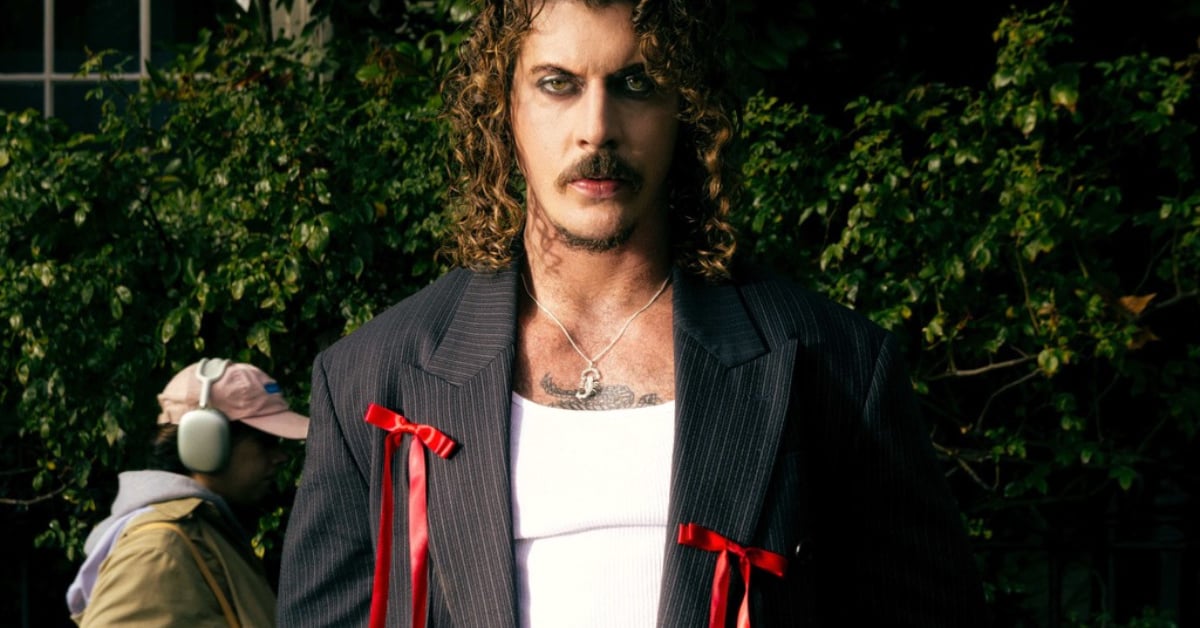 Keli Holiday Announces Biggest Headline Tour Yet