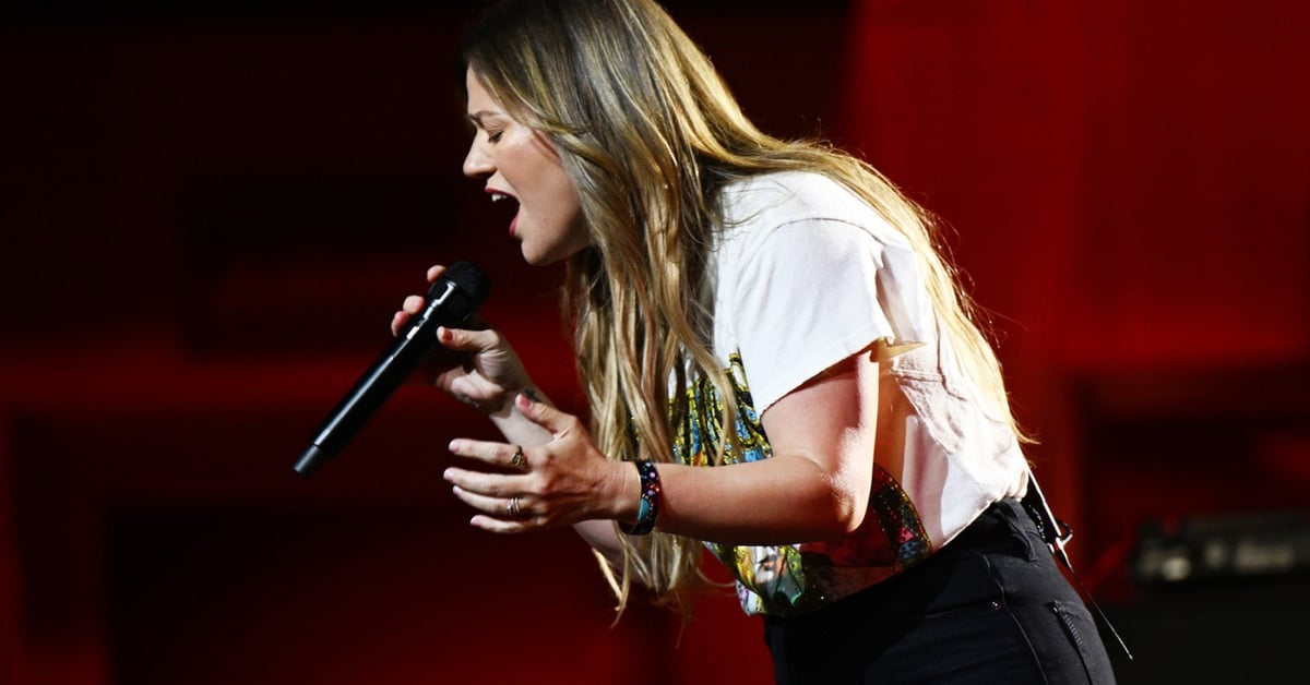Kelly Clarkson Hosts First Talk Show Episode Since Brandon Blacksto...