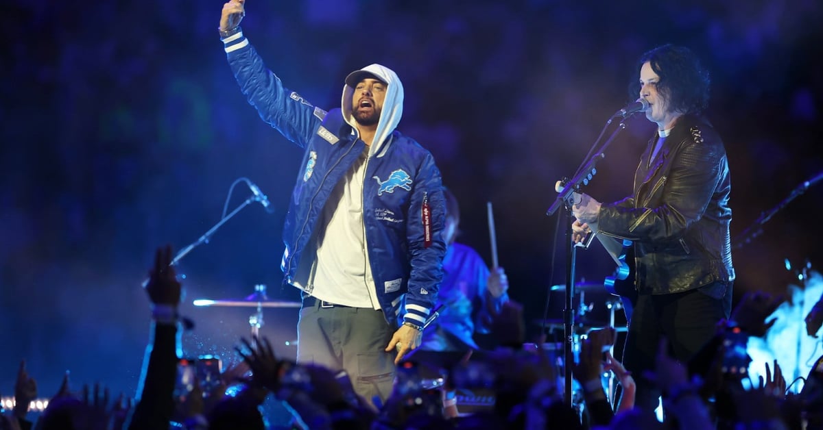 Eminem Joins Jack White During Performance at Detroit Lions’ 86th Annual Thanksgiving Day Classic
