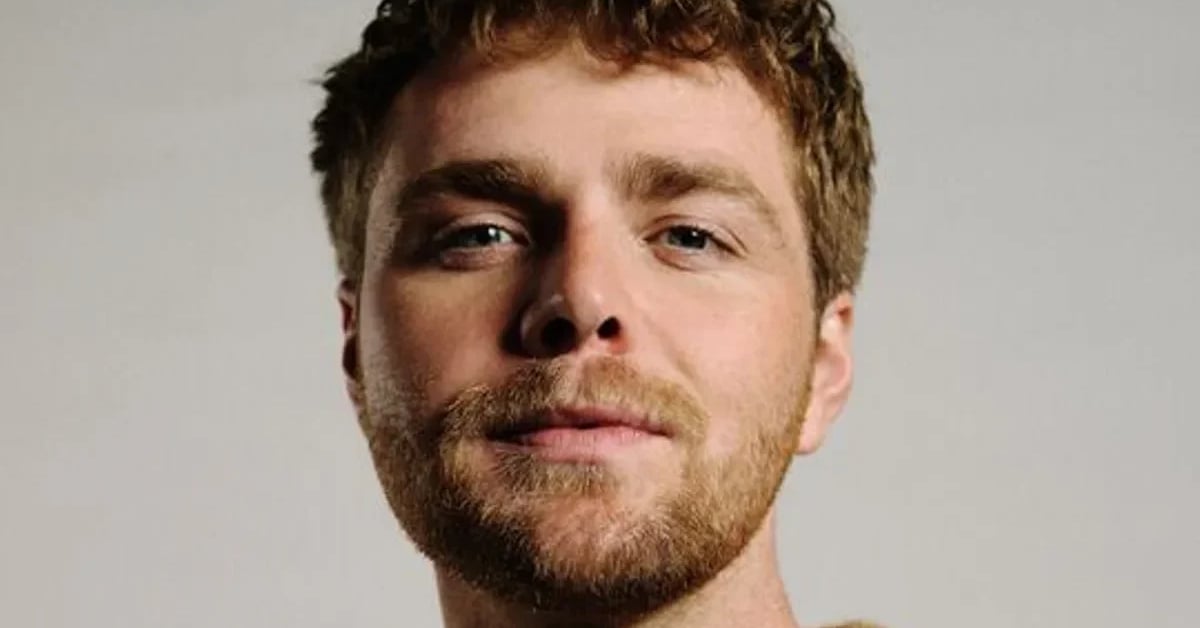 Alex Warren Adds More Dates to Australian and New Zealand Arena Tour