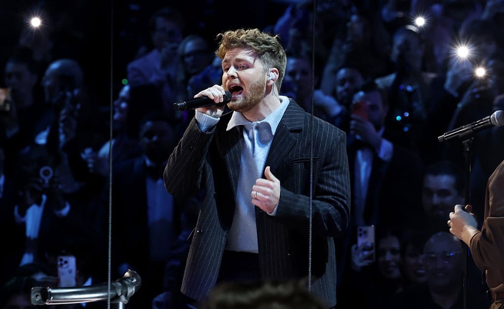 Alex Warren Wanted to Leave Grammys After Performance Malfunction: ‘I Was Distraught’