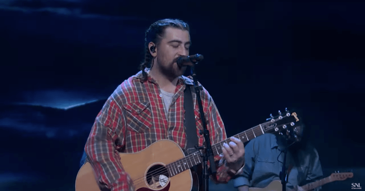 Noah Kahan Returns to SNL With 'The Great Divide'