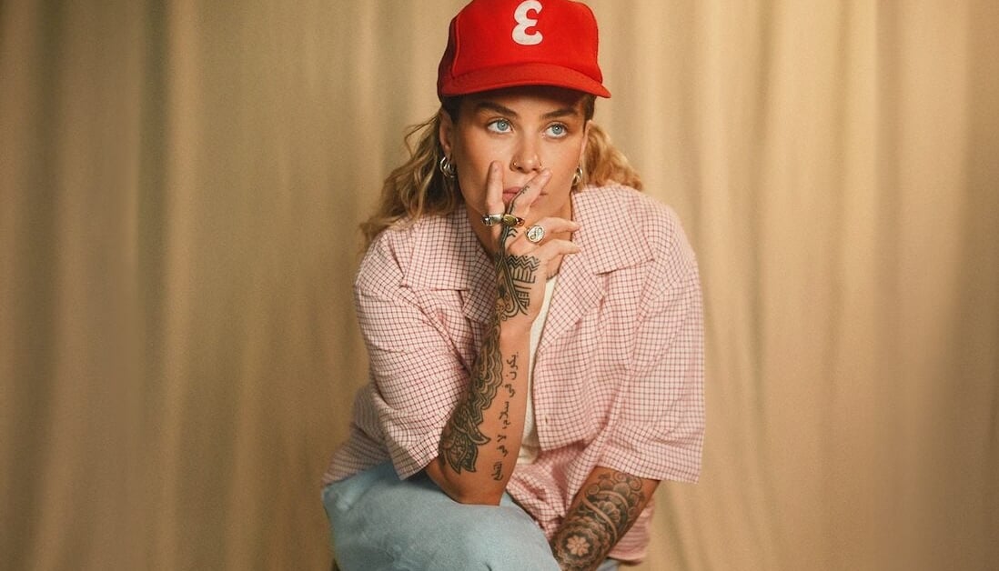 Tash Sultana Signs First Global Label Partnership After Years of Independent Success