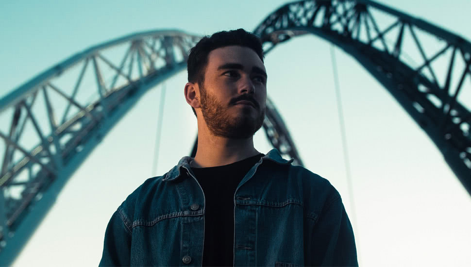 Nicky Rolly Premiere: Nic Rollo unleashes his slick new single, 'Shy Away'