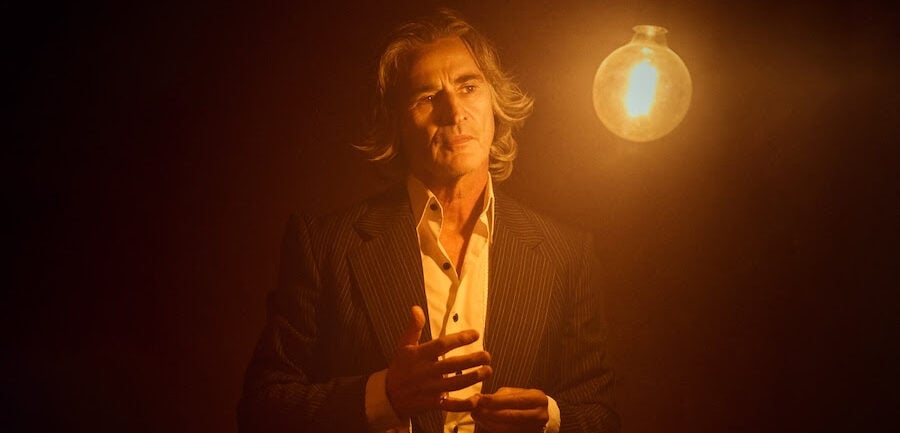 From Businessman to Baroque Pop: Justin Davies Emerges With ‘Unforgettable Days’