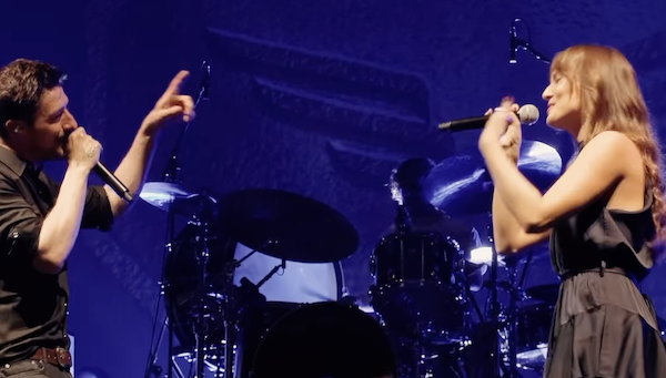 WATCH: Mumford & Sons Close Australian Tour With Gretta Ray in Sydney