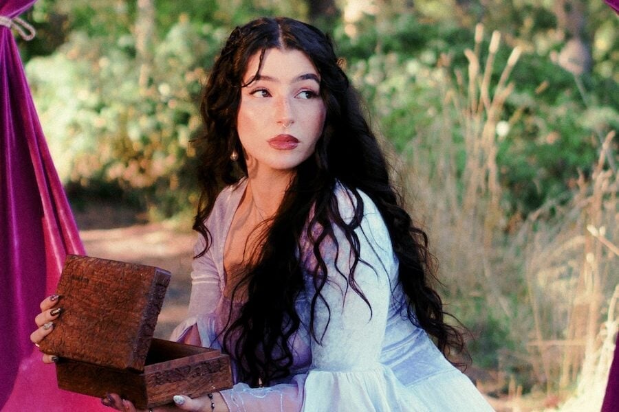 Up-And-Coming Australian Artists: effie isobel