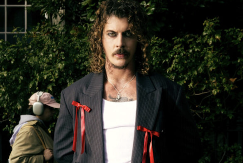 ARIA Charts: Keli Holiday Scores Top Spot on Australian Albums Chart