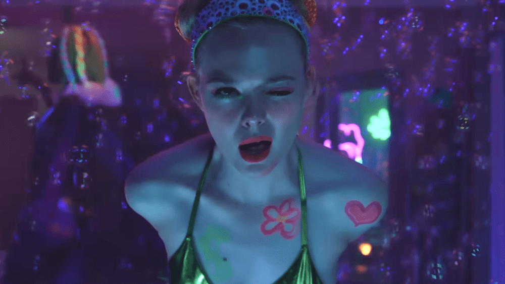 Elle Fanning Starts an OnlyFans After Surprise Pregnancy in Apple TV's