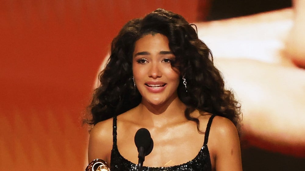 Olivia Dean Wins Grammy for Best New Artist, Champions Immigrants