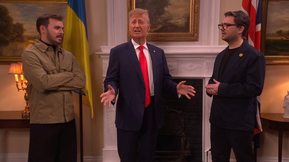 Merrdith Johnson James Austin Johnson's Trump Stops by 'SNL U.K.'