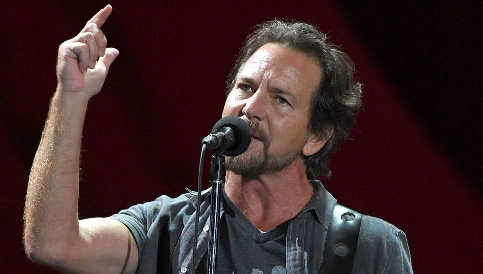 Pearl Jam Had &lsquo;Near-Death&rsquo; Health Scare Says Eddie Vedder