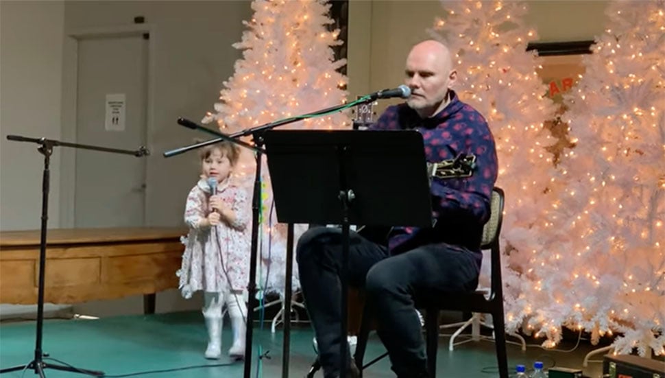 Billy pays tribute to late father with intimate Christmas concert