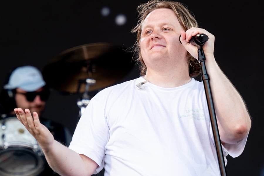 Lewis Capaldi tourette's syndrome