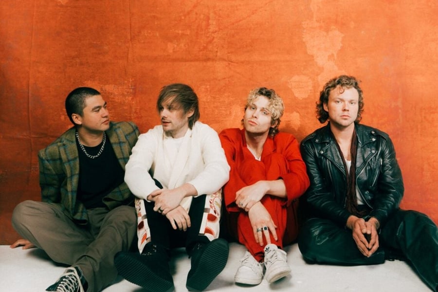 5SOS press shot