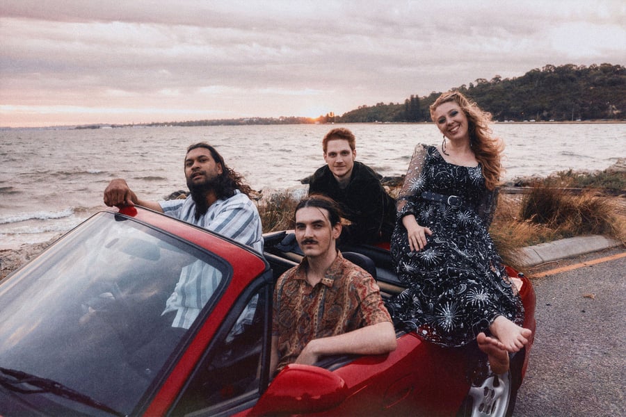 Joan & The Giants