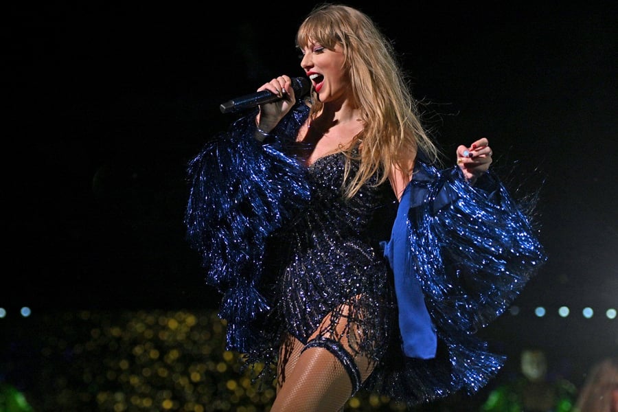 Taylor Swift Just Released The Tortured Poets Department taylor-swift-just-released-the-tortured-poets-department