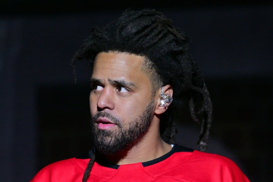 J. Cole Revisits Drake and Kendrick Lamar Beef on New Single 'Port Antonio' J. Cole Revisits Drake and Kendrick Lamar Beef on New Single 'Port Antonio'