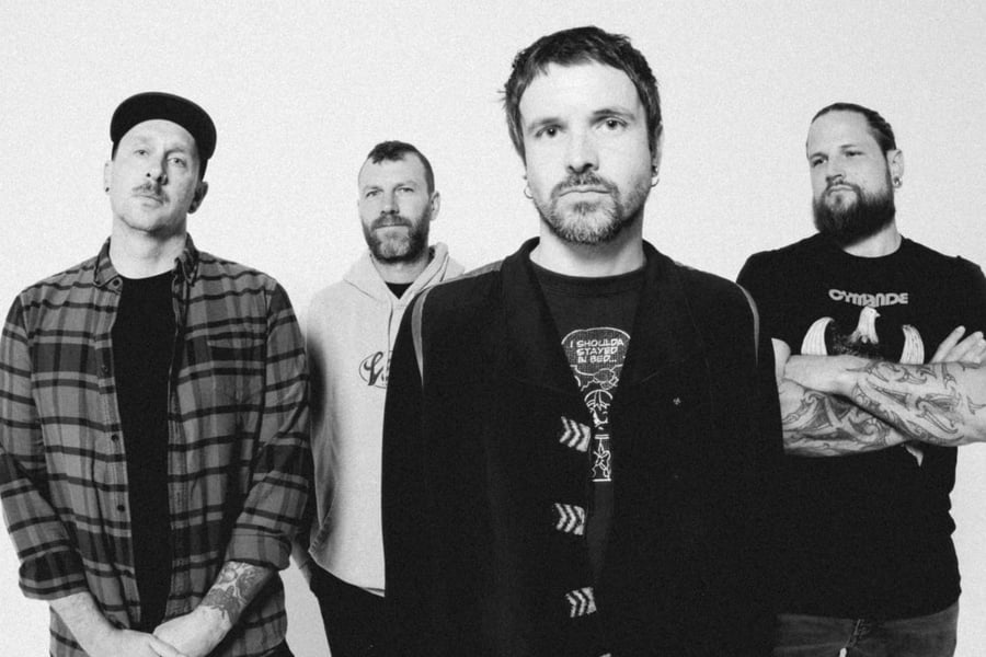 Kisschasy press image