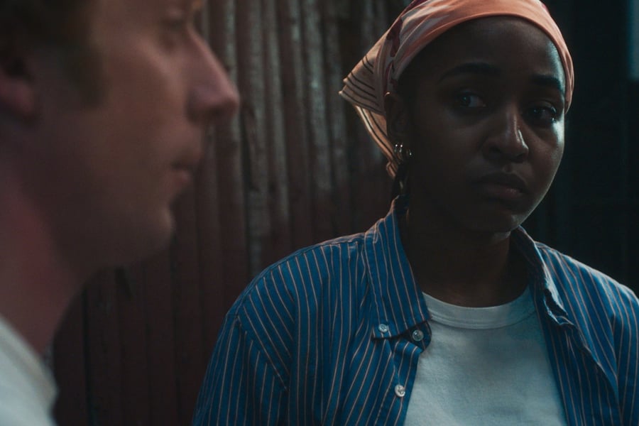 Jeremy Allen White as Carmy and Ayo Edebiri as Sydney in The Bear