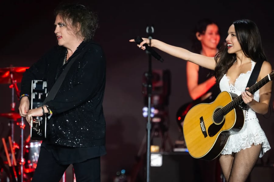 Robert Smith Olivia Rodrigo