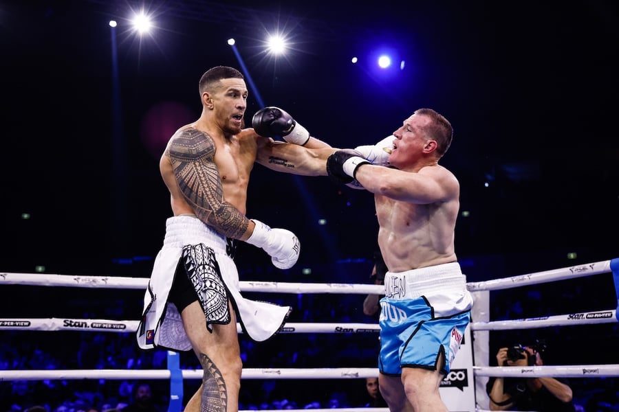 Paul Gallen and Sonny Bill Williams fight