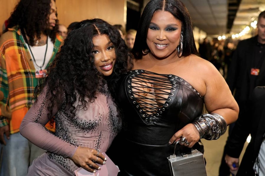 SZA and Lizzo at the Grammy Awards.