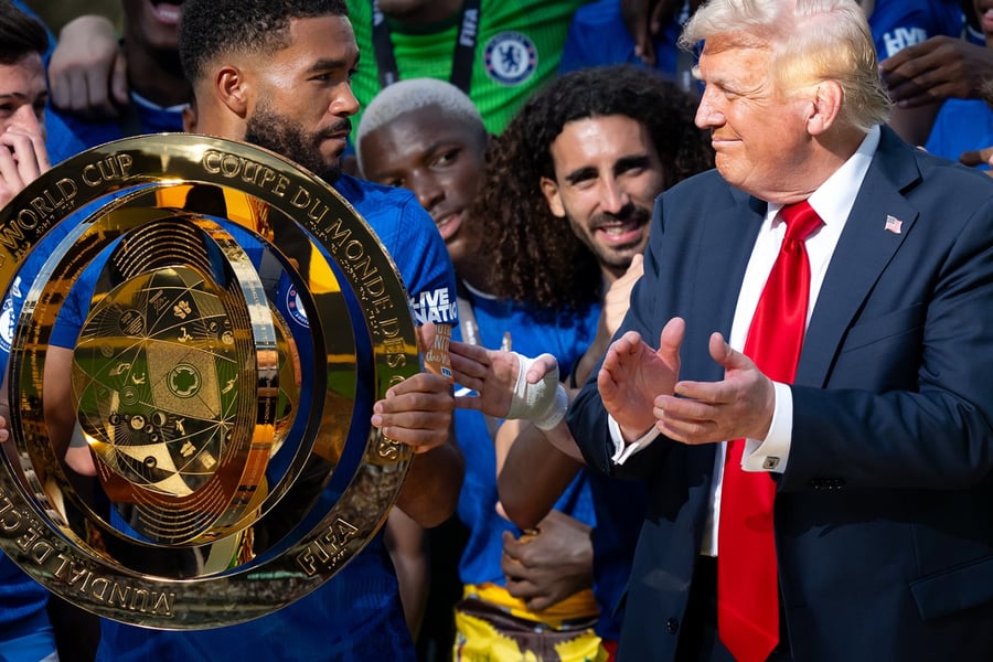 Trump beside Chelsea players at FIFA Club World Cup Final