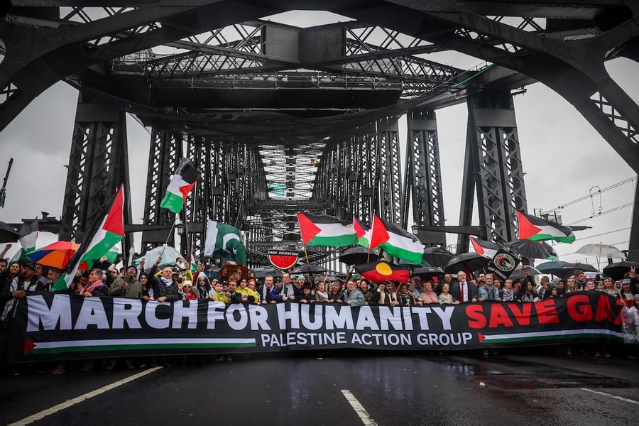 Harbour Bridge March