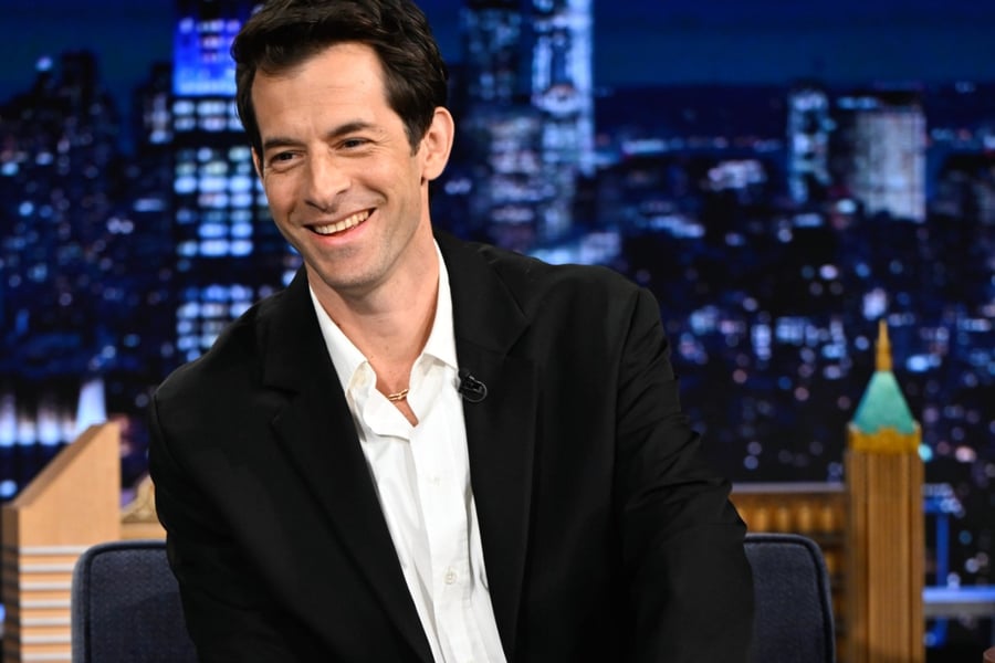 Mark Ronson on The Tonight Show