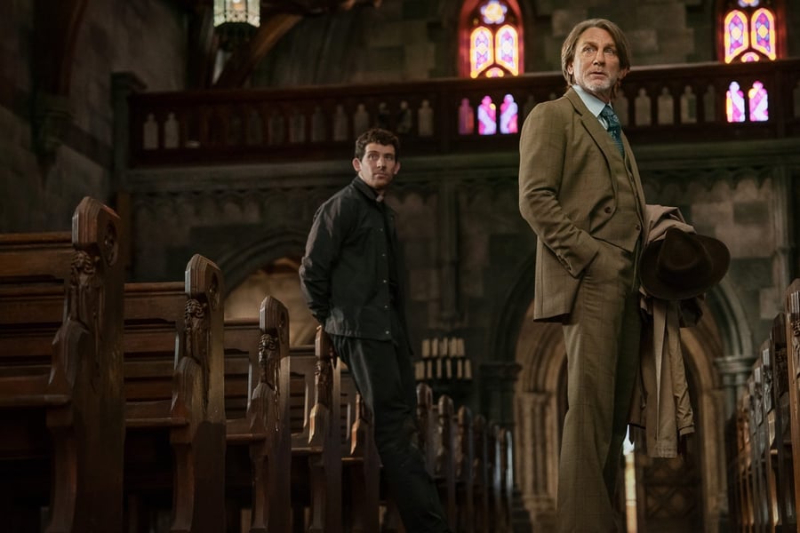 Wake Up Dead Man: A Knives Out Mystery