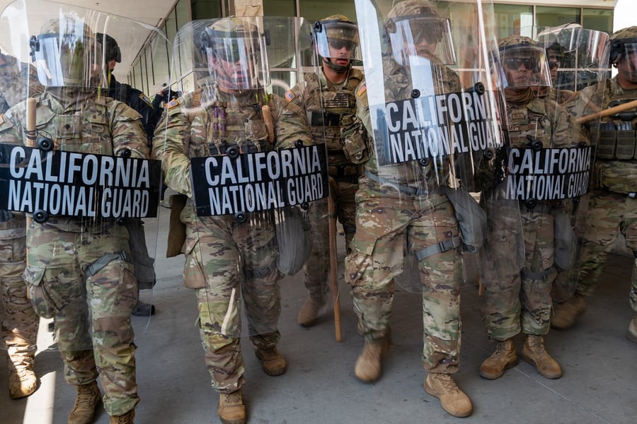National Guard soldiers outside of a federal building in Los Angeles