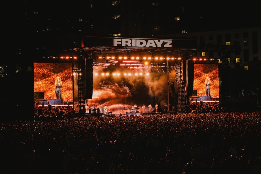 Fridayz Live