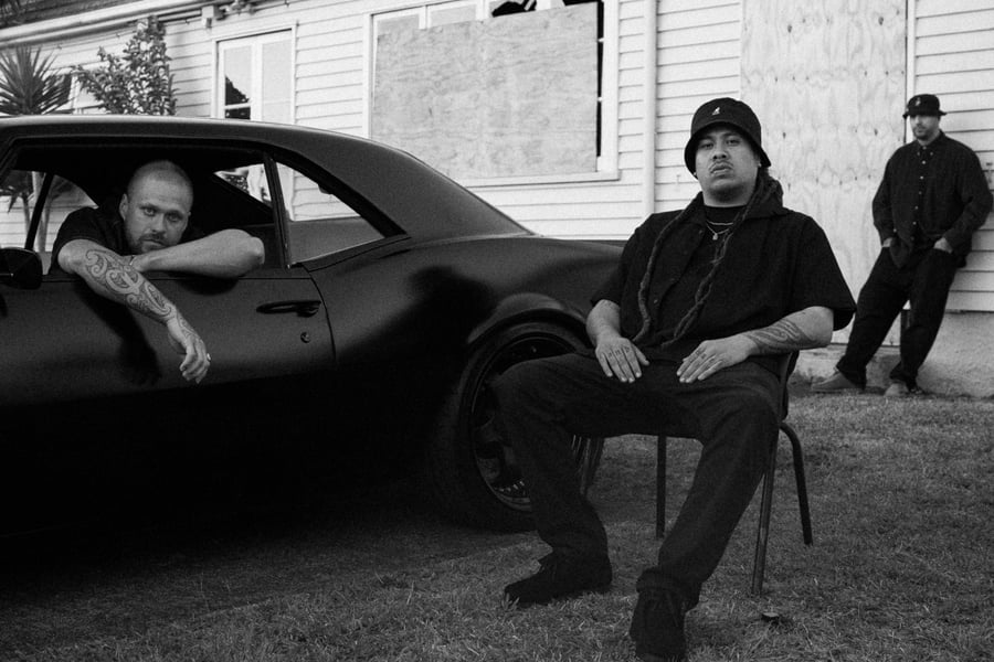 MOKOMOKAI press shot