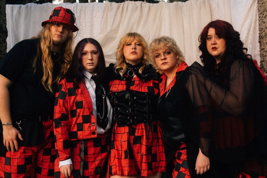 Worm Girlz press shot