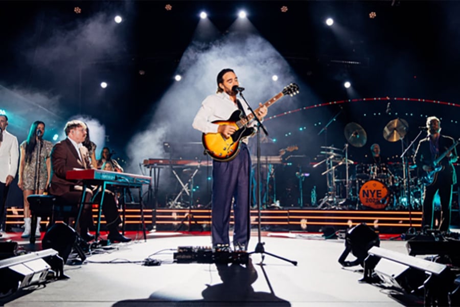 Matt Corby live on NYE