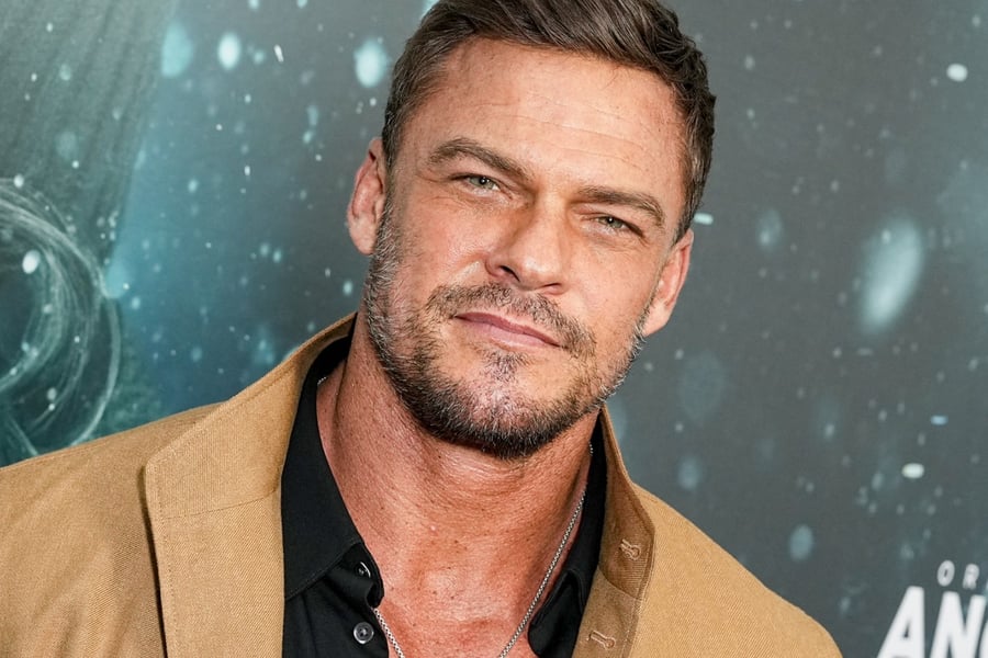 Alan Ritchson at the New York premiere of 'Ordinary Angels' on Feb. 19, 2024.