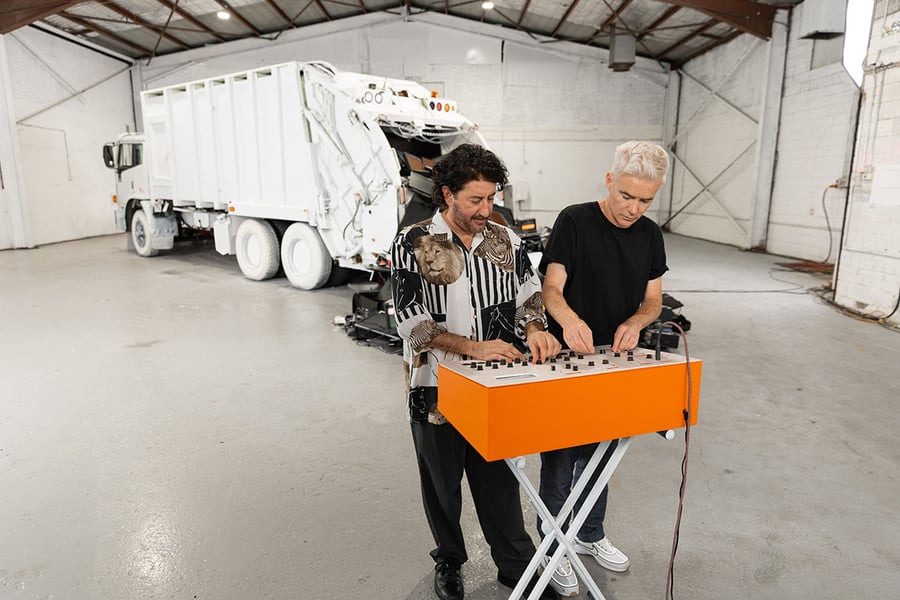 The Avalanches e-waste synth