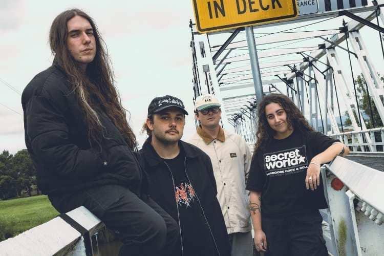 Deadshowws press shot
