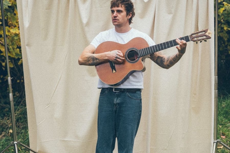 Angus Legg press shot