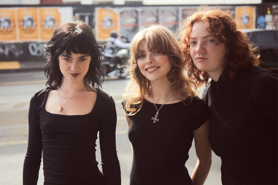 Folk Bitch Trio