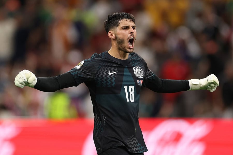 Patrick Beach celebrates against Türkiye