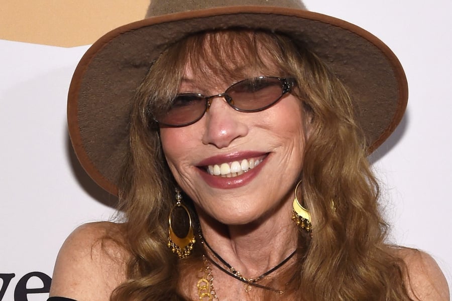 Carly Simon