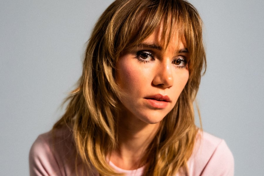 Suki Waterhouse